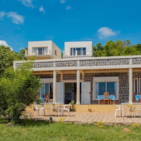 Hotel Riziky Antsiranana Bagian luar foto