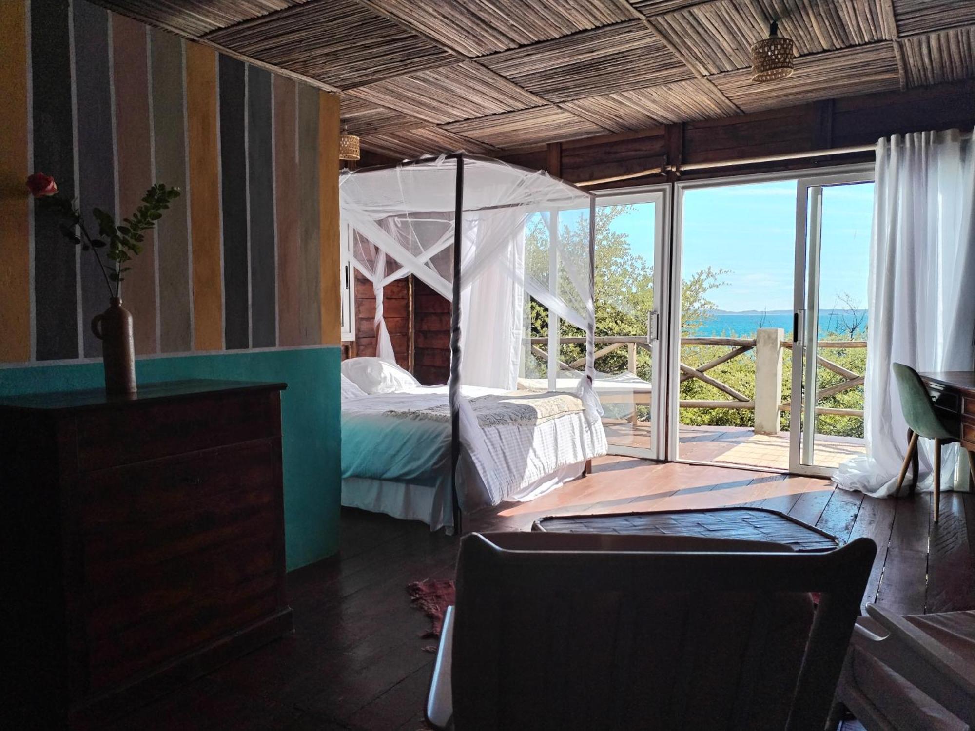 Hotel Riziky Antsiranana Bagian luar foto