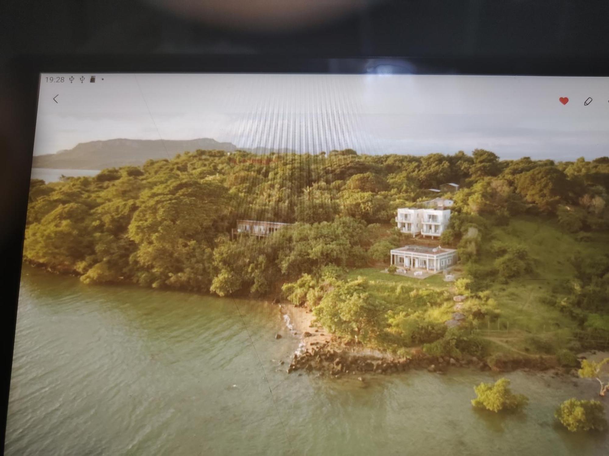 Hotel Riziky Antsiranana Bagian luar foto