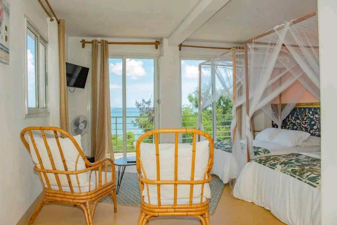 Hotel Riziky Antsiranana Bagian luar foto
